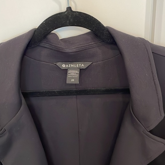 Athleta Black Eastbound Boyfriend Blazer - Picture 6 of 8